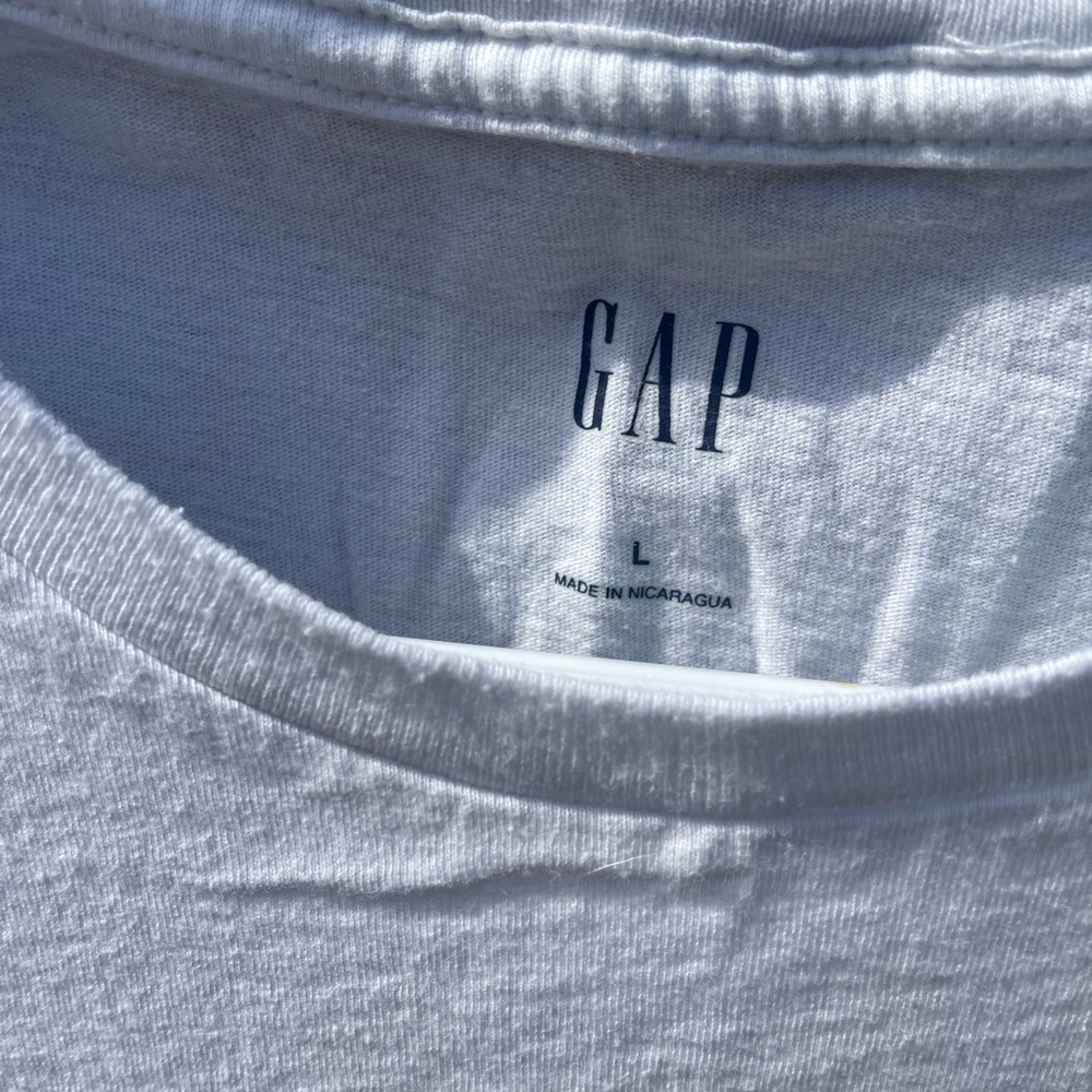 GAP White Tee with Jimi Hendrix Graphic - Picture 5 of 6